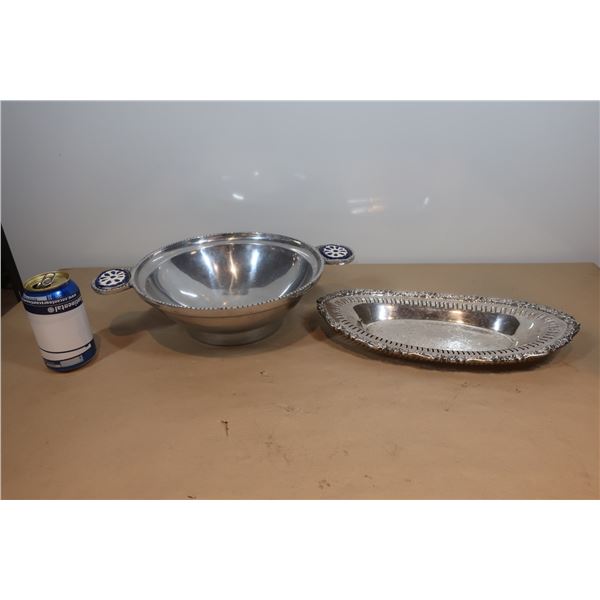 LOT DE 2 PLATEAUX DE SERVICE