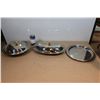 Image 1 : LOT DE 3 PLATEAUX DE SERVICE