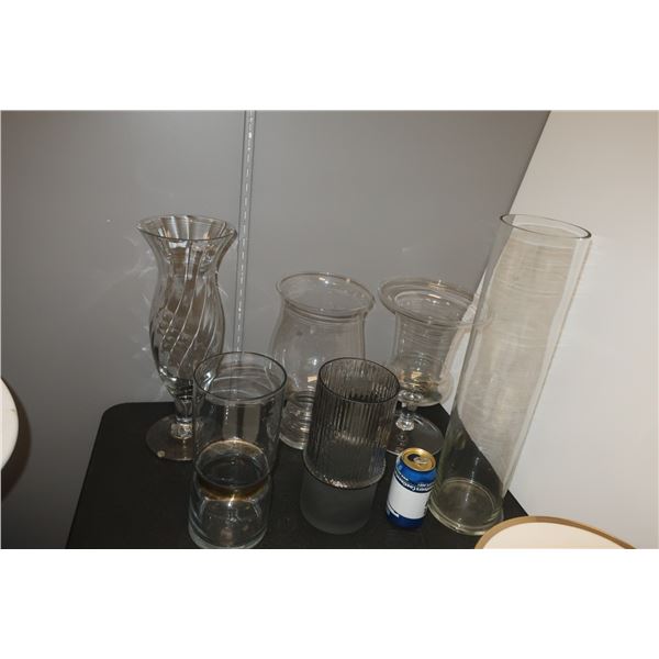 LOT DE 6 VASES EN VERRES ASST