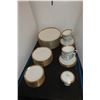 Image 1 : LOT DE 53pcs DE VAISSELLES