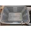 Image 2 : LOT DE 28 PANIERS À LINGE
