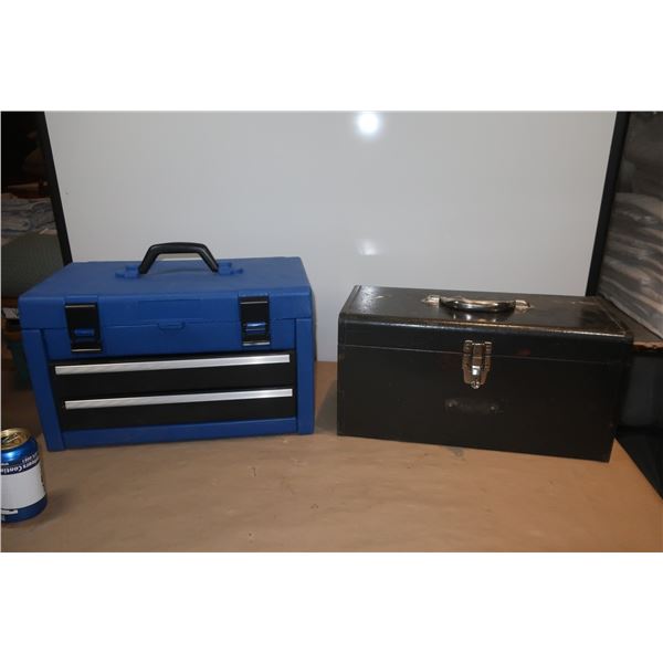 LOT DE 2 BOÎTES D'OUTILS ASST