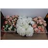 Image 1 : LOT DE TÊTES DE FLEURS ARTIFICIELLES, SANS BACS