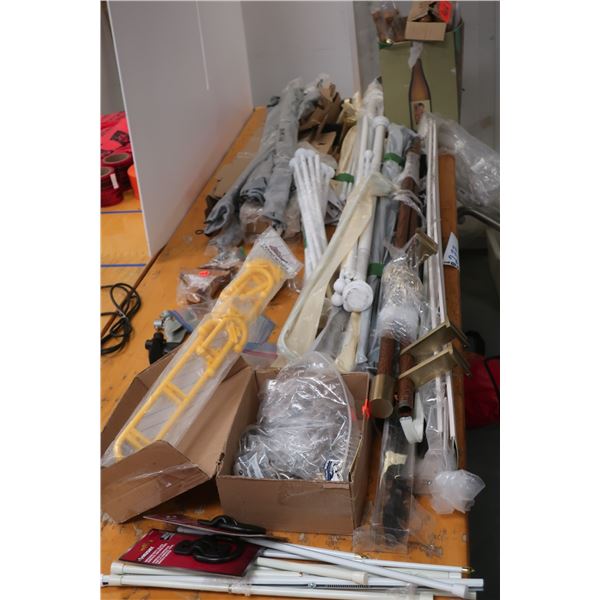 LOT DE ACCESSOIRES DE RIDEAUX ASST