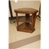 Image 1 : TABLE DE COIN 22"x22"x23"d.