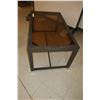 Image 2 : TABLE À CAFÉ VITRÉE 38"x22"x19"