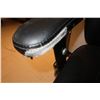 Image 2 : LOT DE 3 CHAISES DE BUREAU