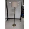 Image 1 : LAMPE SUR PIED