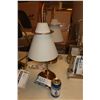 Image 2 : LAMPE DE TABLE
