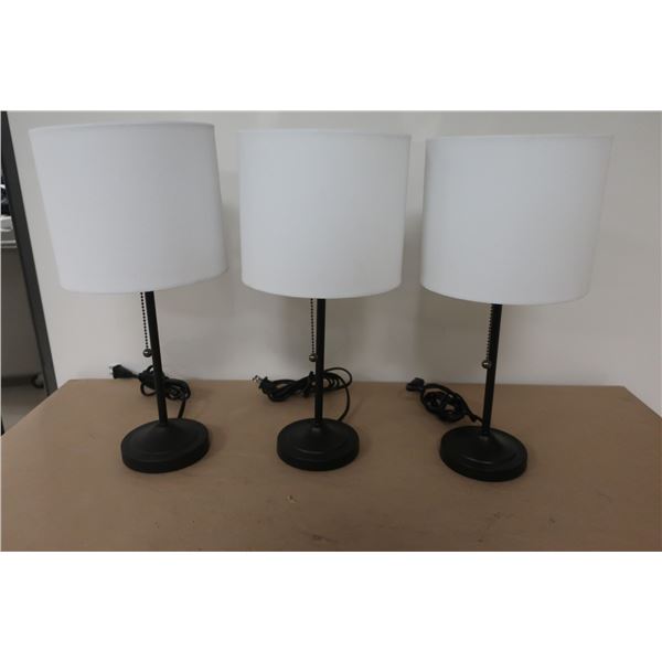 LAMPE DE TABLE