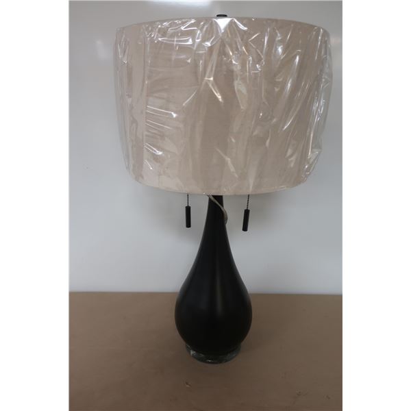 LAMPE DE TABLE