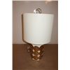 Image 1 : LAMPE DE TABLE