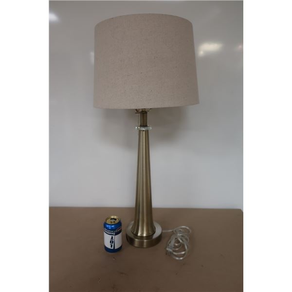LAMPE DE TABLE