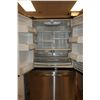 Image 2 : FRIGO 3-PORTES 36"x27"x70" GE PFCS1NFWA EN INOX. PORTE DE DROITE ENDOMMAGÉE