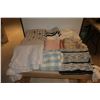 Image 1 : LOT DE 9 COUVERTURES