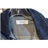 Image 4 : LOT DE 13 MANTEAUX EN JEAN POUR FEMMES