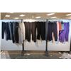 Image 1 : LOT DE 25 VÊTEMENTS FEMMES