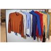 Image 2 : LOT DE 25 CHANDAILS POUR FEMMES