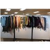 Image 1 : LOT DE 25 CHANDAILS POUR FEMMES