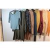 Image 2 : LOT DE 25 CHANDAILS POUR FEMMES