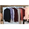 Image 2 : LOT DE 30 CHANDAILS POUR FEMMES