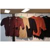 Image 2 : LOT DE 12 CHANDAILS POUR FEMMES