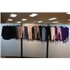Image 1 : LOT DE 23 CHANDAILS POUR FEMMES
