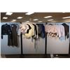 Image 1 : LOT DE 31 CHANDAILS POUR FEMMES