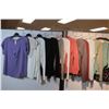 Image 2 : LOT DE 26 CHANDAILS POUR FEMMES