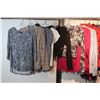 Image 2 : LOT DE 25 VÊTEMENTS POUR FEMMES