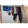 Image 2 : LOT DE 25 VÊTEMENTS POUR ENFANTS