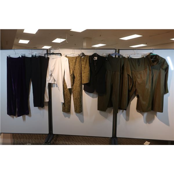 LOT DE 12 VÊTEMENTS POUR FEMMES