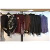 Image 3 : LOT DE 12 VÊTEMENTS POUR FEMMES