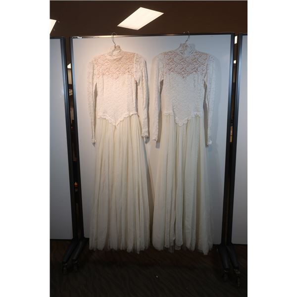 LOT DE 2 ROBES