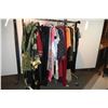 Image 1 : LOT DE 43 COSTUMES DE BALLET POUR ENFANTS ASST