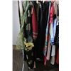 Image 2 : LOT DE 43 COSTUMES DE BALLET POUR ENFANTS ASST