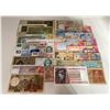 Image 1 : 30 different international banknotes
