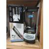 Image 1 : Shark WandVac & Ninja Professional Blender