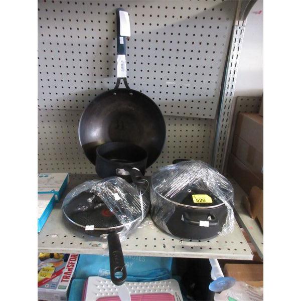 4 Pieces of Customer Return Non Stick Cookware 	I