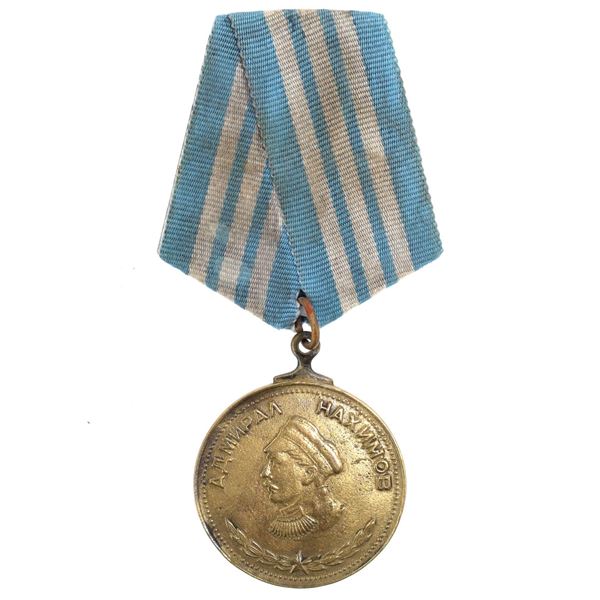 A RARE SOVIET MILITRY MEDAL, THE ORDER OF NAKHIMOV