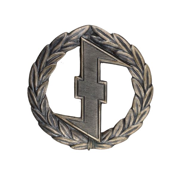 A RARE WW2 NSB (WEERSPORTINSIGNE) DUTCH BADGE