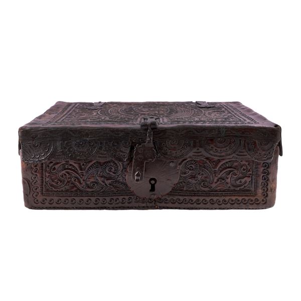 A SPANISH COLONIAL EMBOSSED LEATHER DOCUMENT BOX, 18TH CEN.