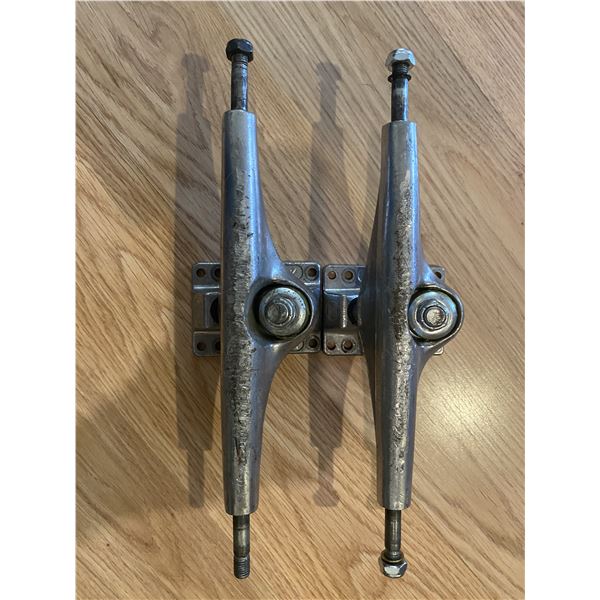 Vintage Z Flex Skaetboard Trucks