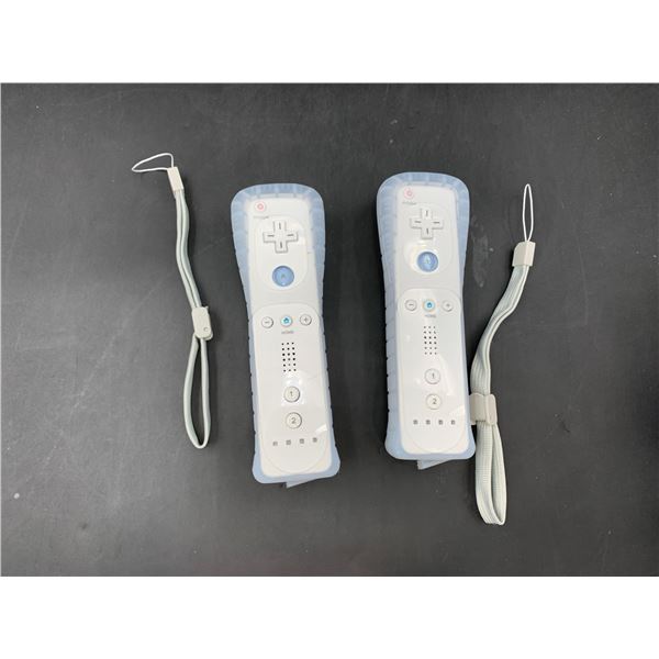 2 Wireless Controllers