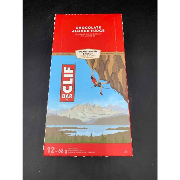Clif Bar Chocolate Almond Fudge Energy Bars (12 x 68g)