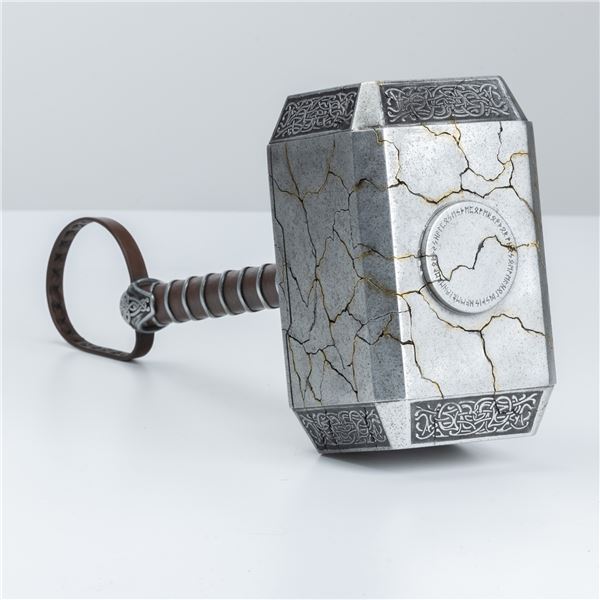 Thor: Love and Thunder (2022) - Jane Foster (Natalie Portman) Cracked Mjolnir Hammer