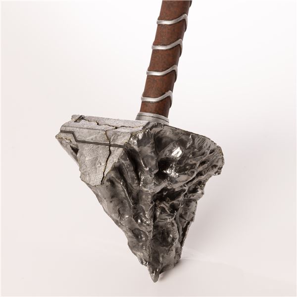 Thor: Love and Thunder (2022) - Thor (Chris Hemsworth) Smashed Hammer