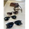 Image 2 : 4 PAIRS OF RAYBANS SUNGLASSES AND ONE CASE