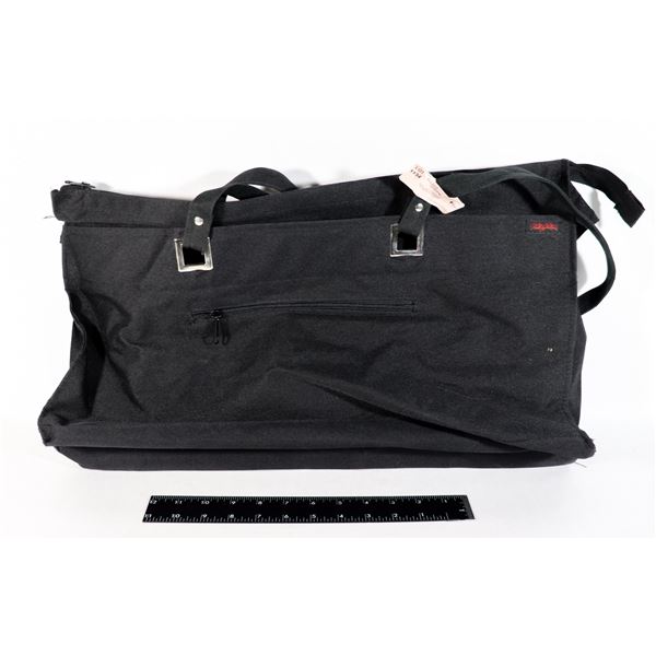 LOOKS NEW BLACK BAG