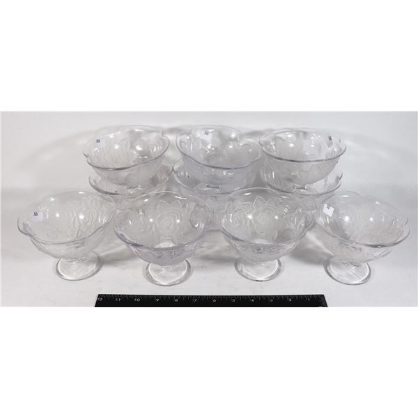 SET OF PEDESTAL GLASS BOWLS